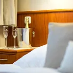 Hotell Snezka 4*