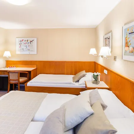 Snezka Otel 4*