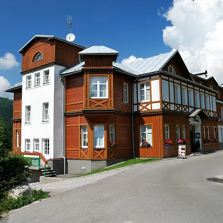 Otel Snezka 4*