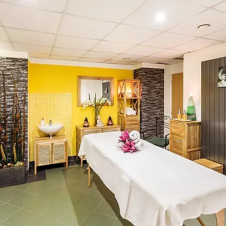 Готель Snezka 4*